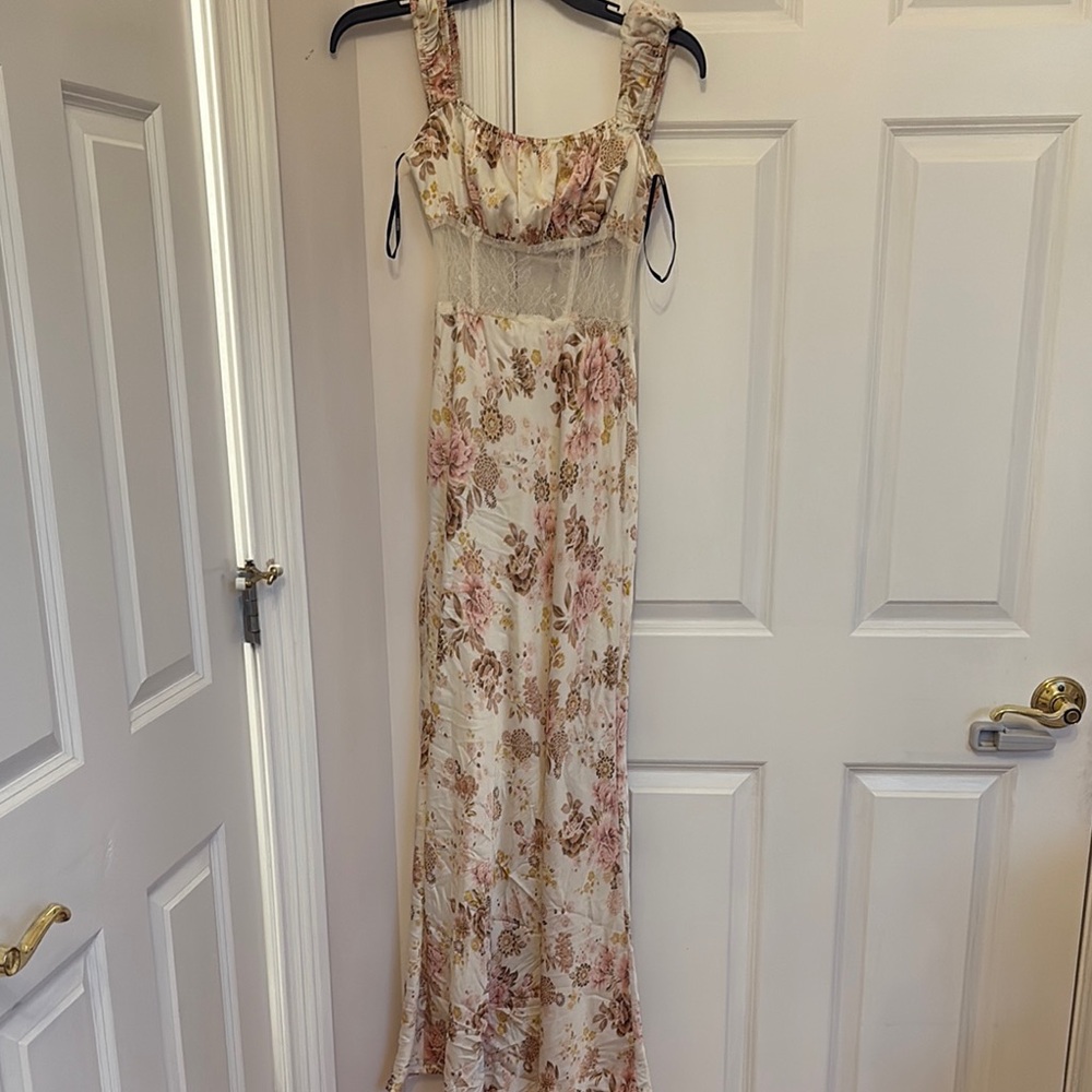 Forever 21 Cream Sundress Sleeveless Maxi